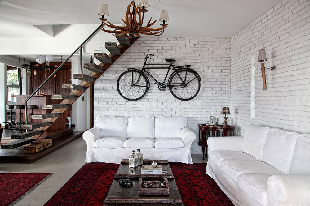 MOUNTAIN HOME
