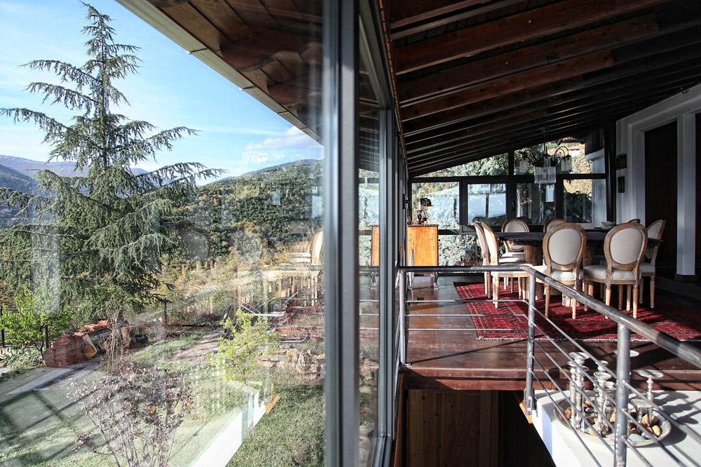MOUNTAIN HOME